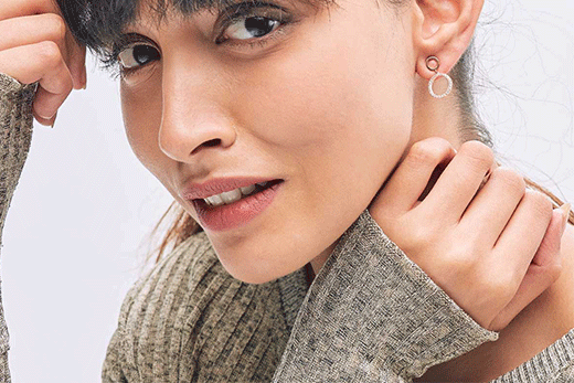 Waist Up Fashion- Minimal Jewellery