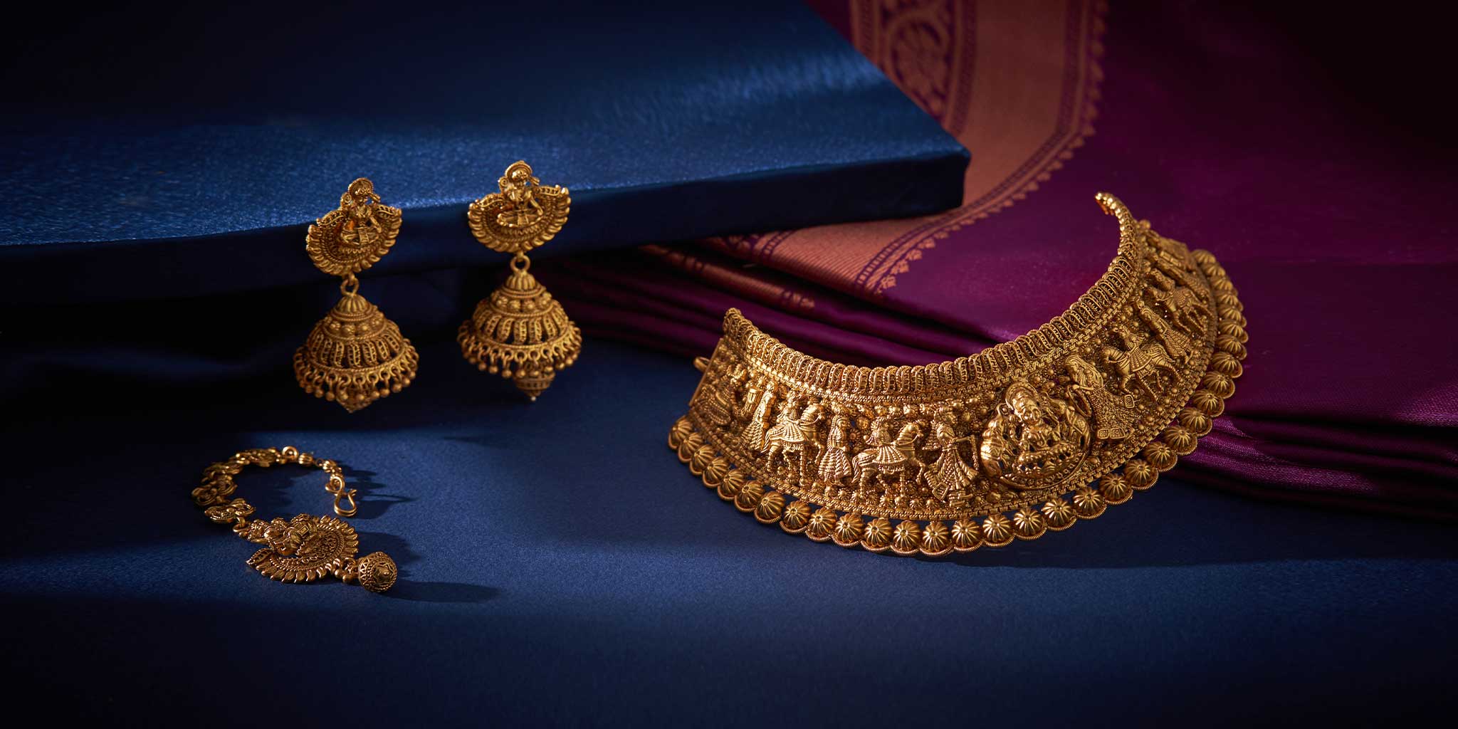 Antique Jewellery For Women