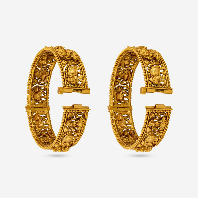 Antique Bangle 197497