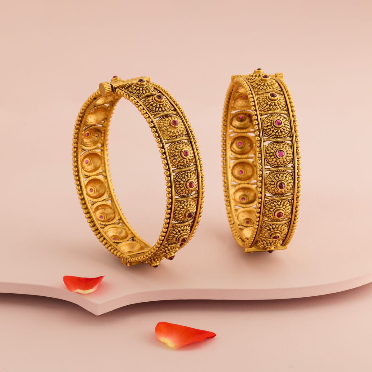 Antique Bangle Antique Bangle 197501