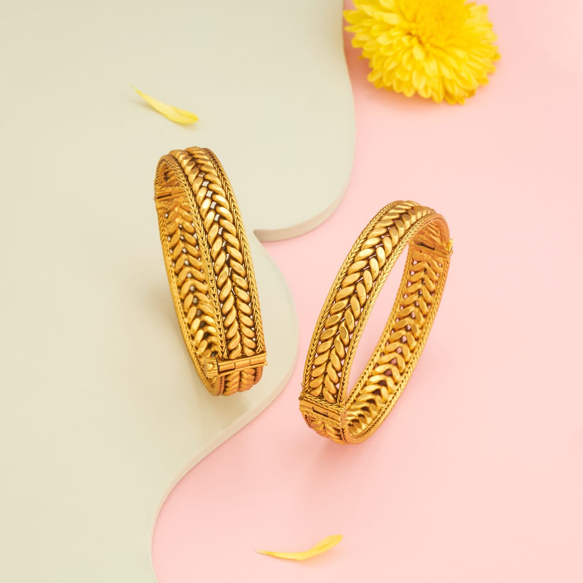 Antique Bangle Antique Bangle 202523