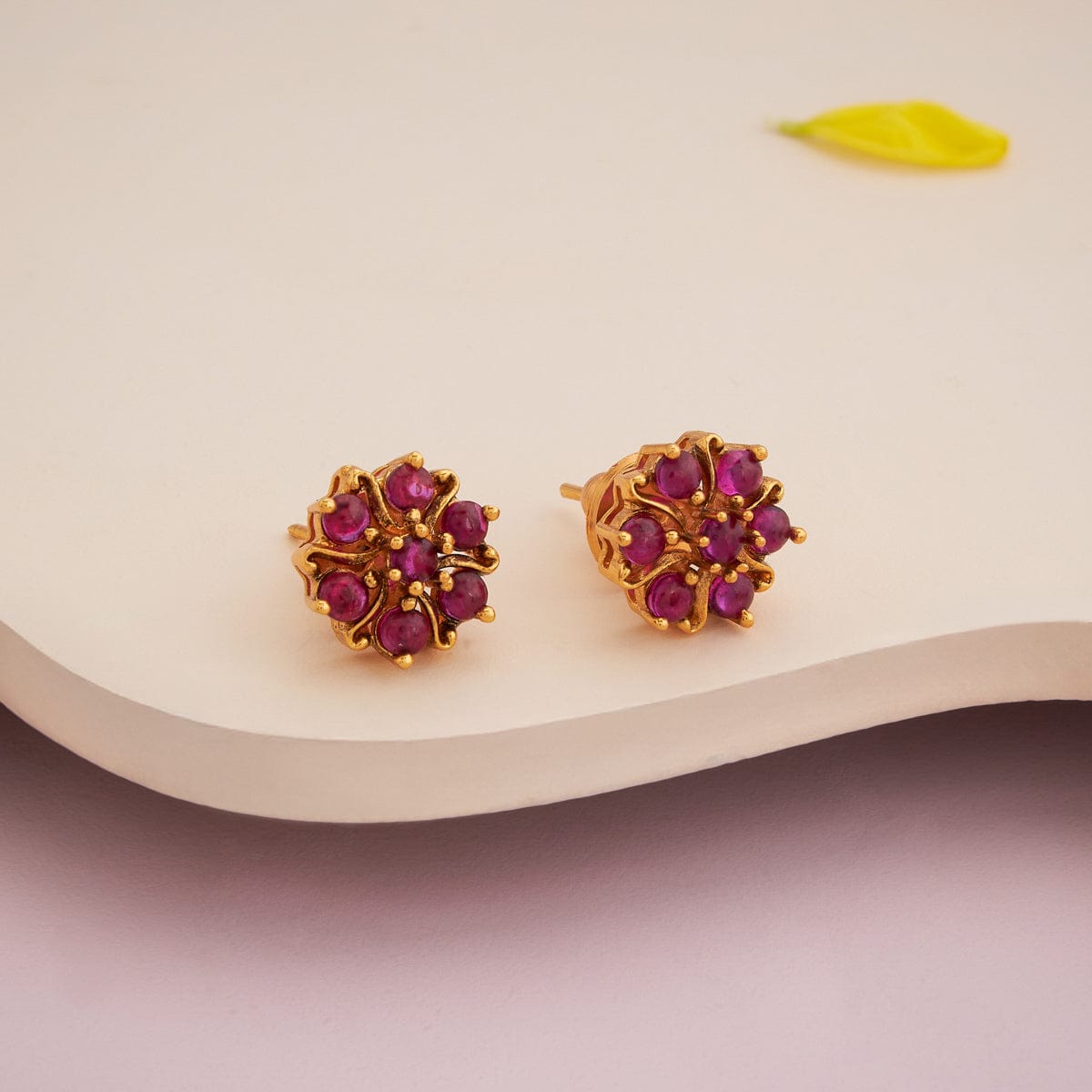 Antique Earring Antique Earring 184554