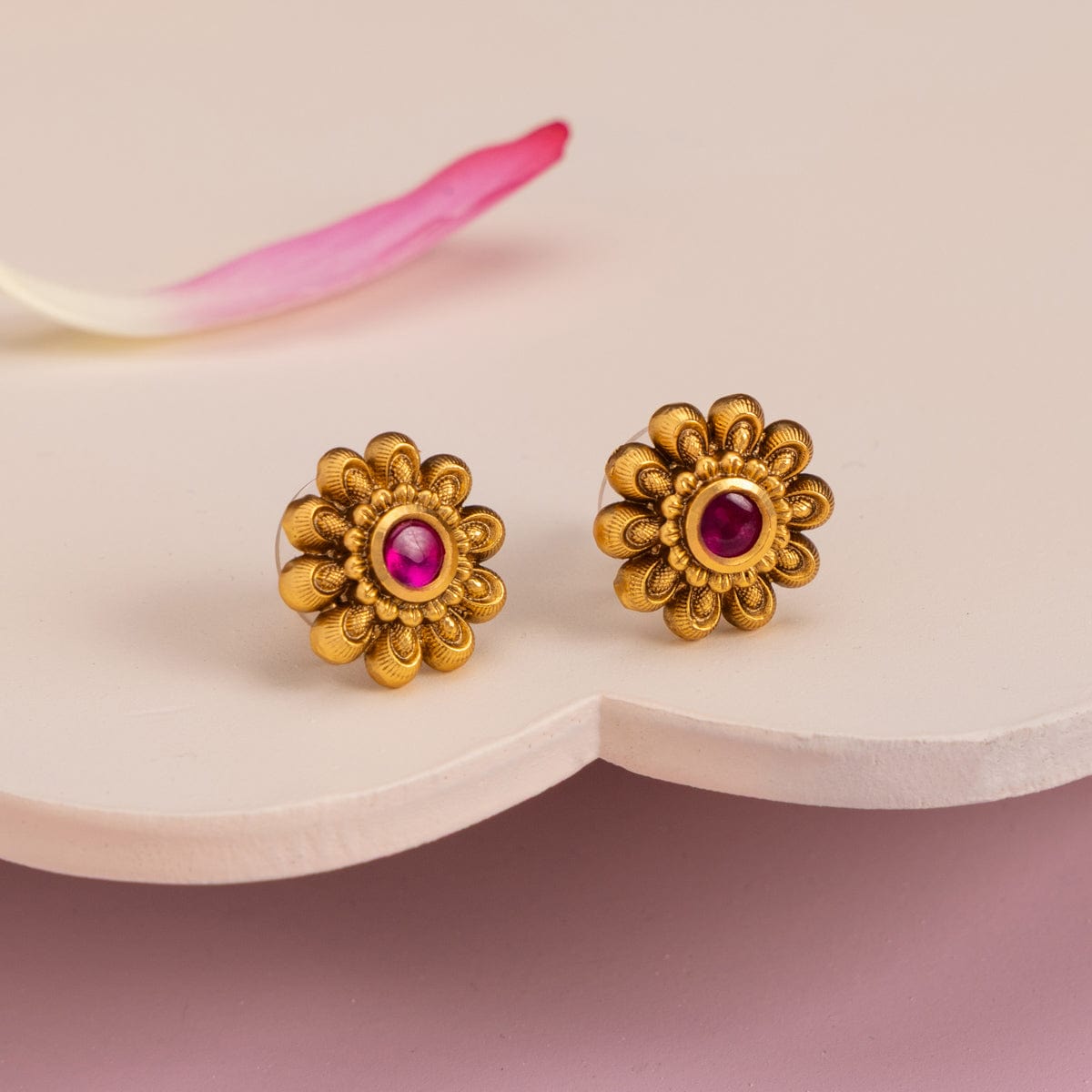 Antique Earring Antique Earring 184946