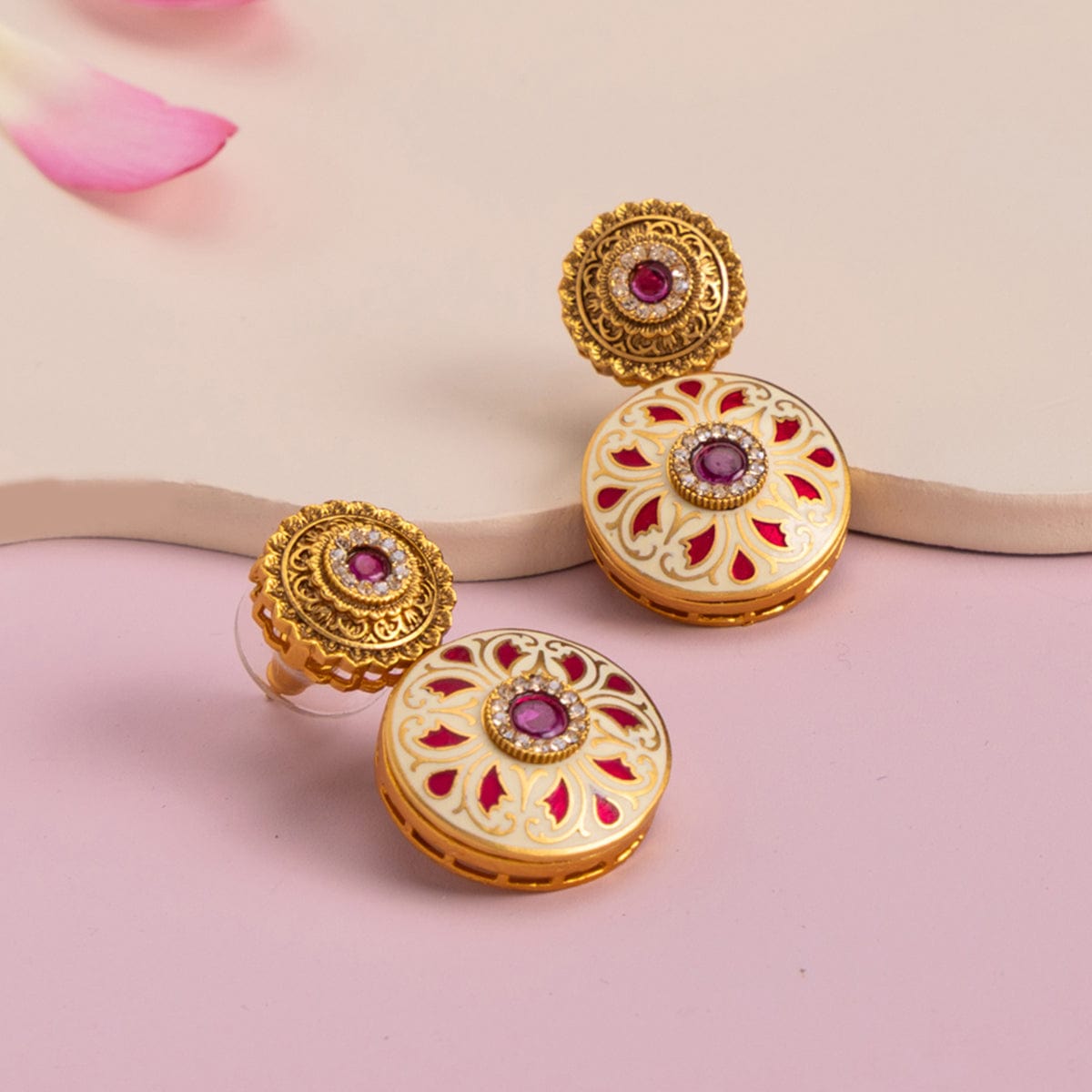 Antique Earring Antique Earring 184950