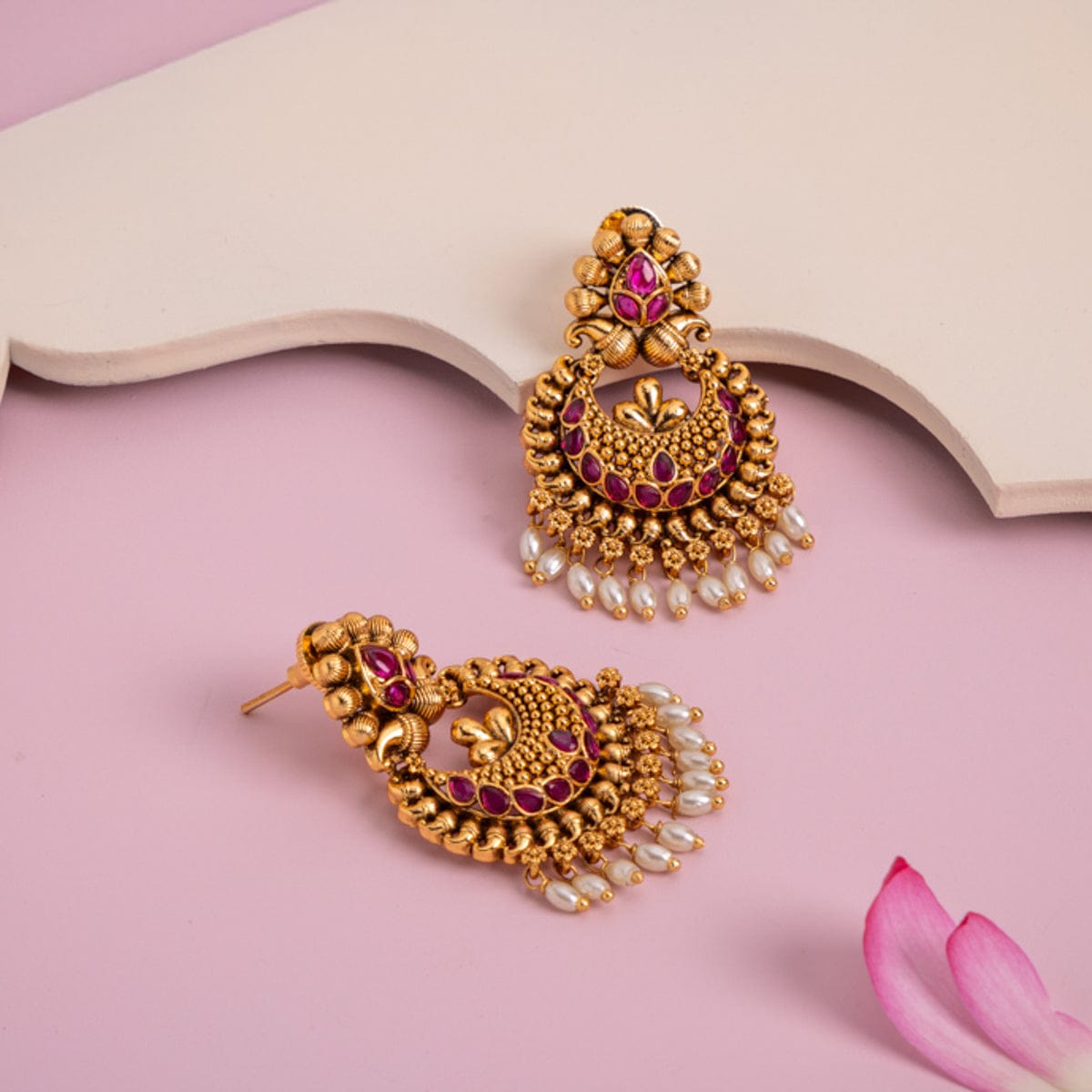 Antique Earring Antique Earring 185448