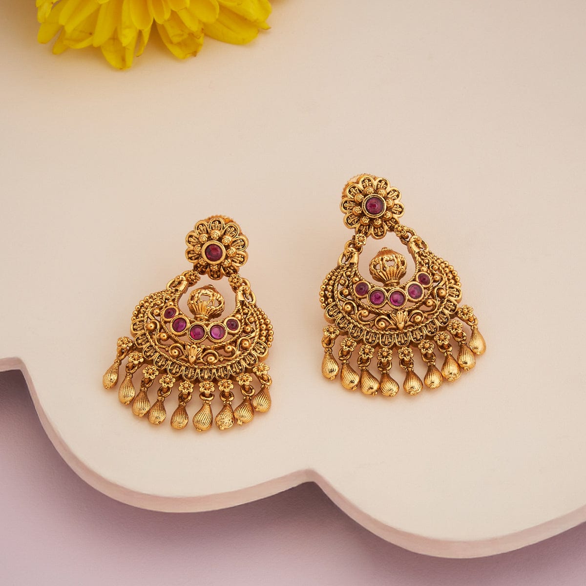 Antique Earring Antique Earring 185979