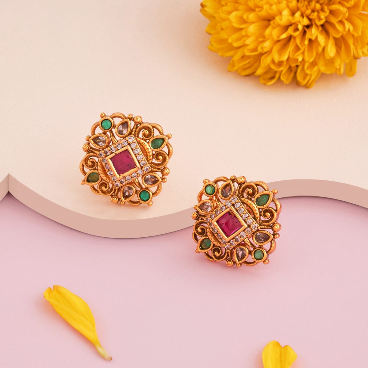 Antique Earring Antique Earring 190953