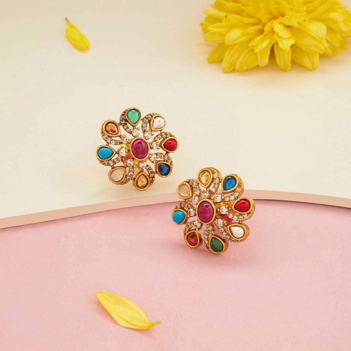 Antique Earring Antique Earring 201372