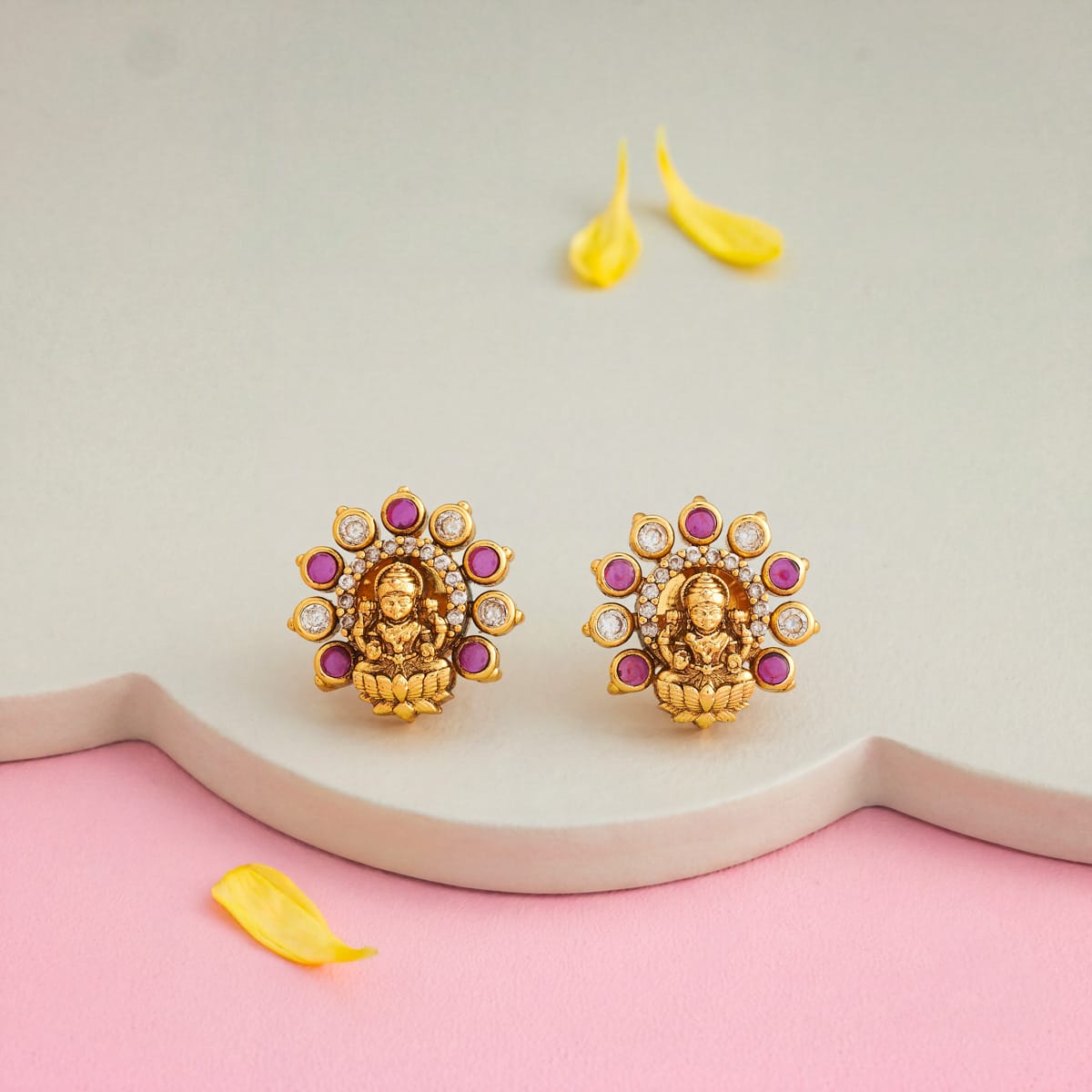 Antique Earring Antique Earring 204123