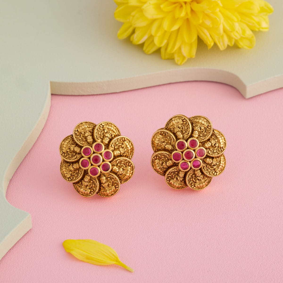Antique Earring Antique Earring 204126