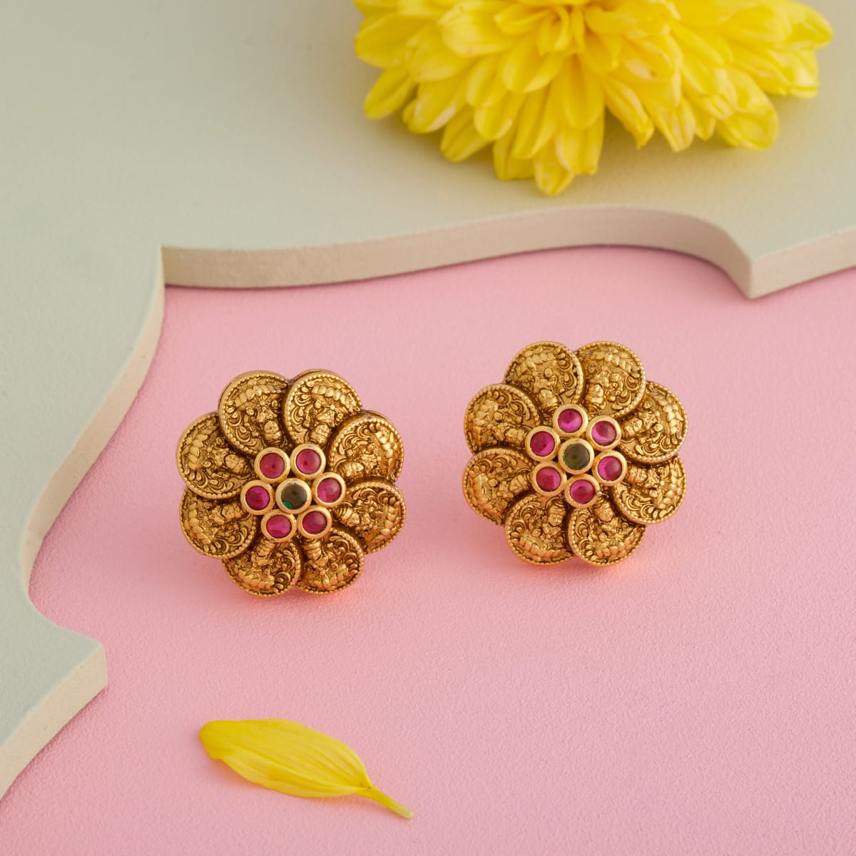 Antique Earring Antique Earring 204126