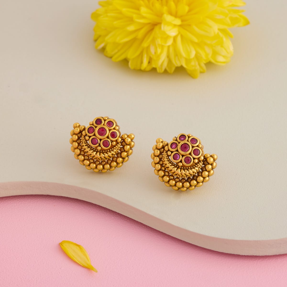 Antique Earring Antique Earring 204203