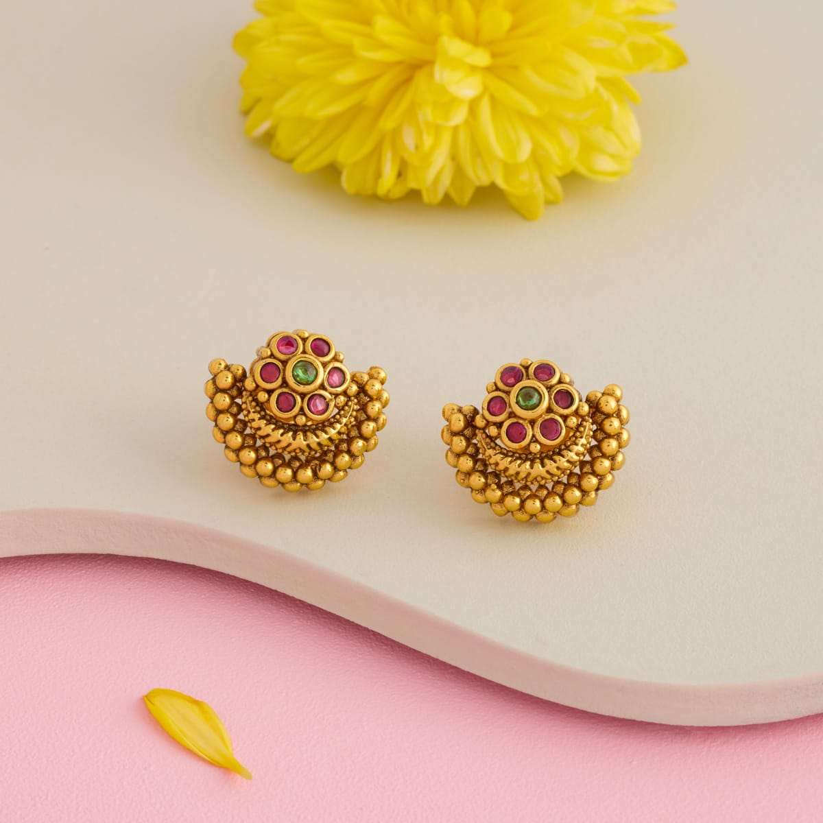 Antique Earring Antique Earring 204203