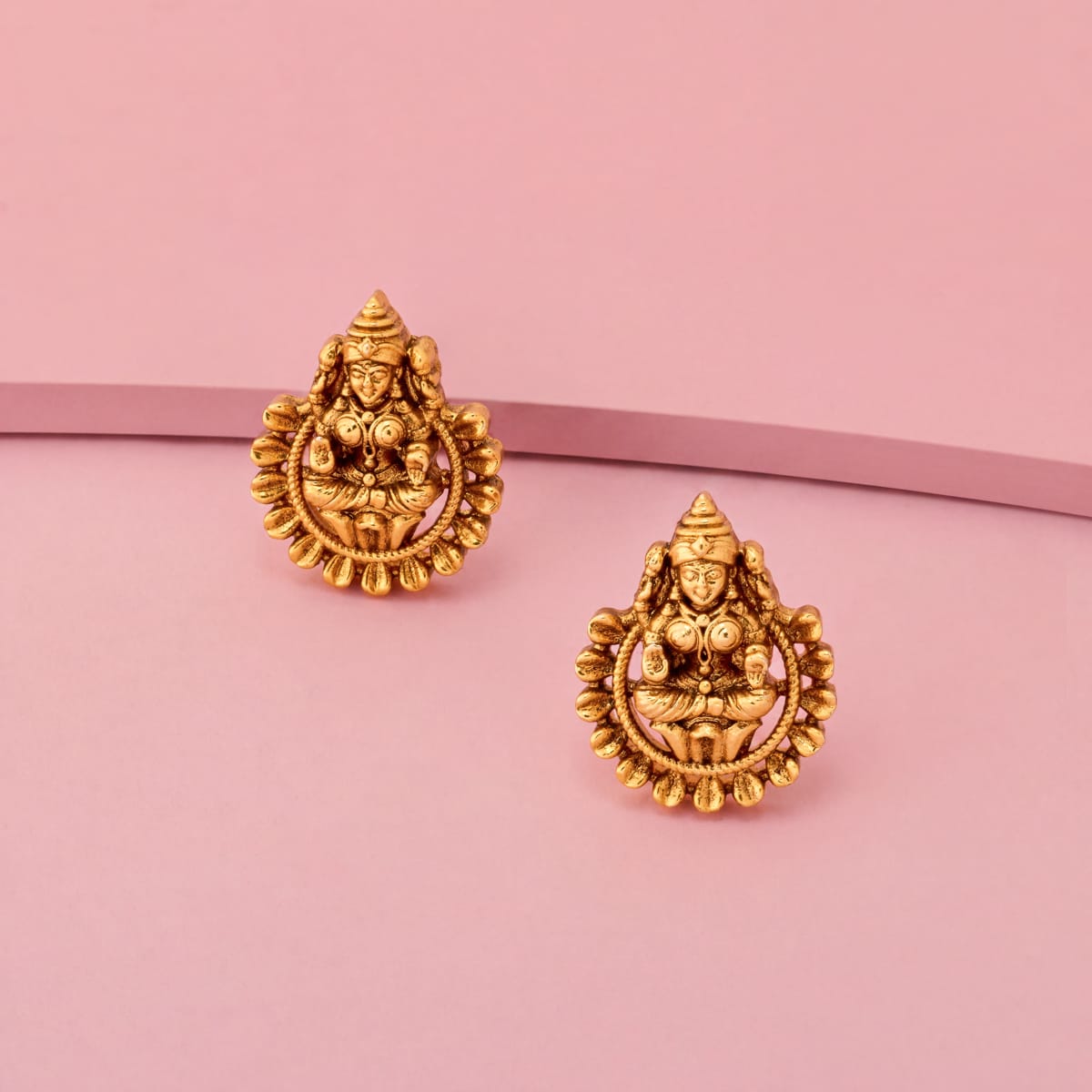 Antique Earring Antique Earring 204813