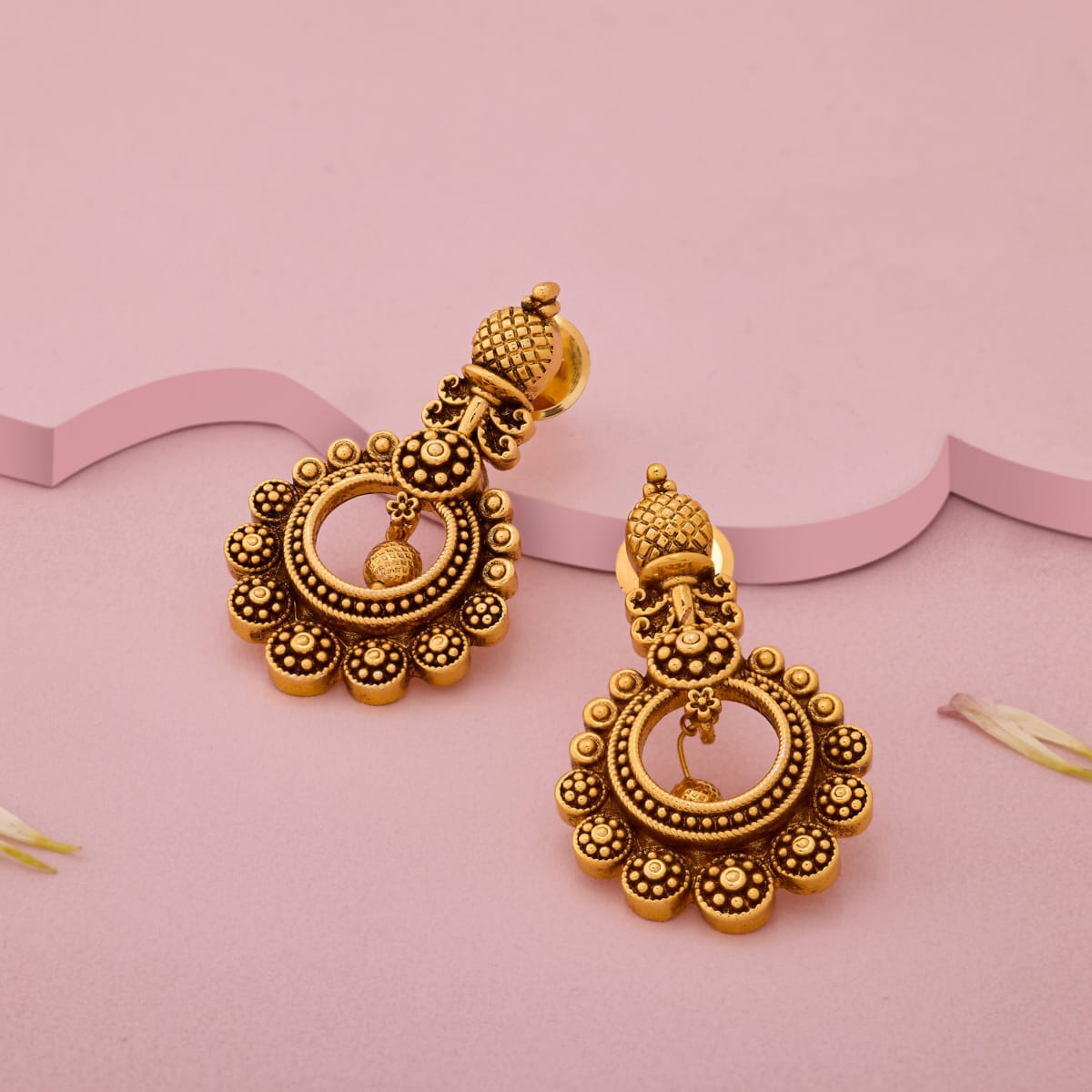 Antique Earring Antique Earring 204969