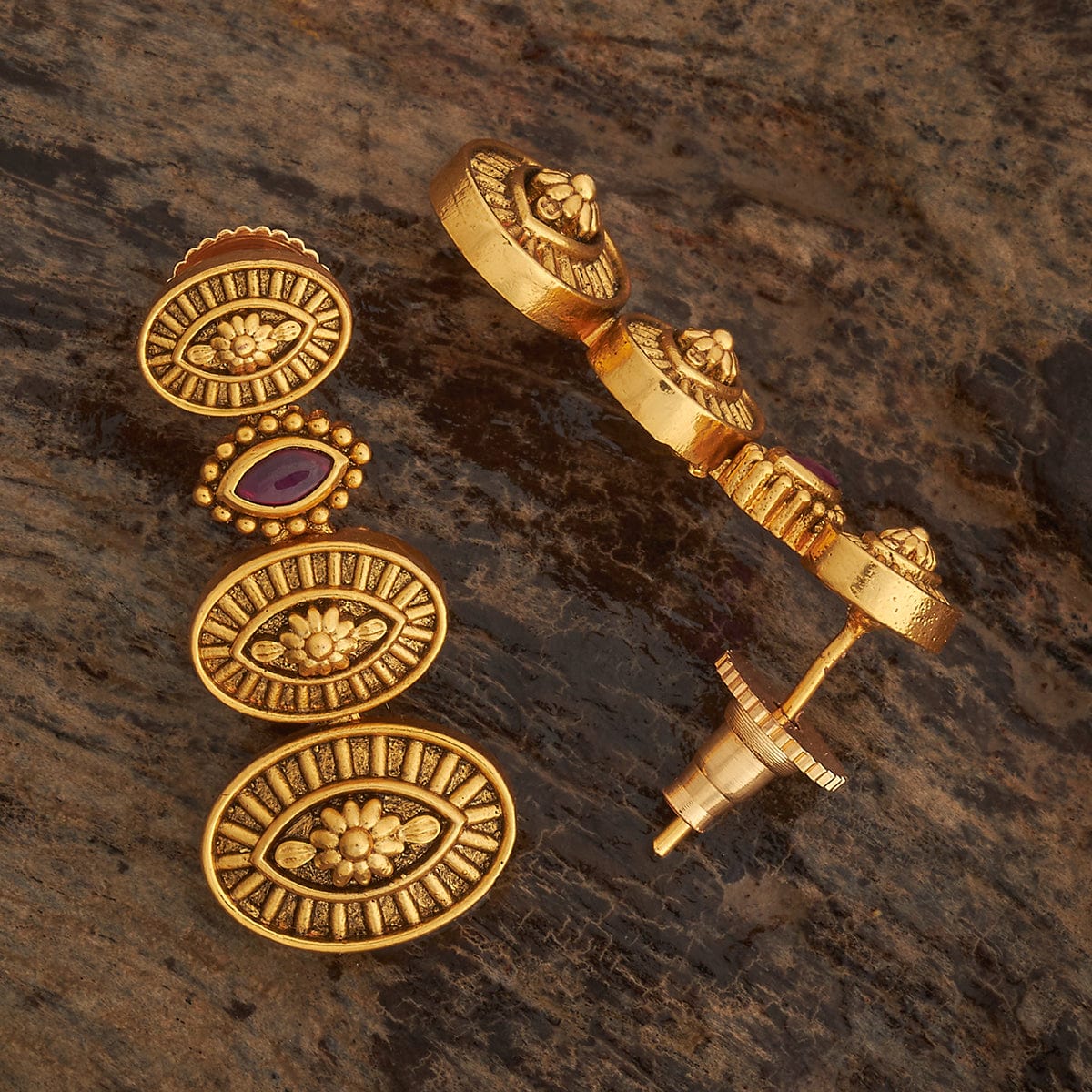 Antique Earring Antique Earring 181651