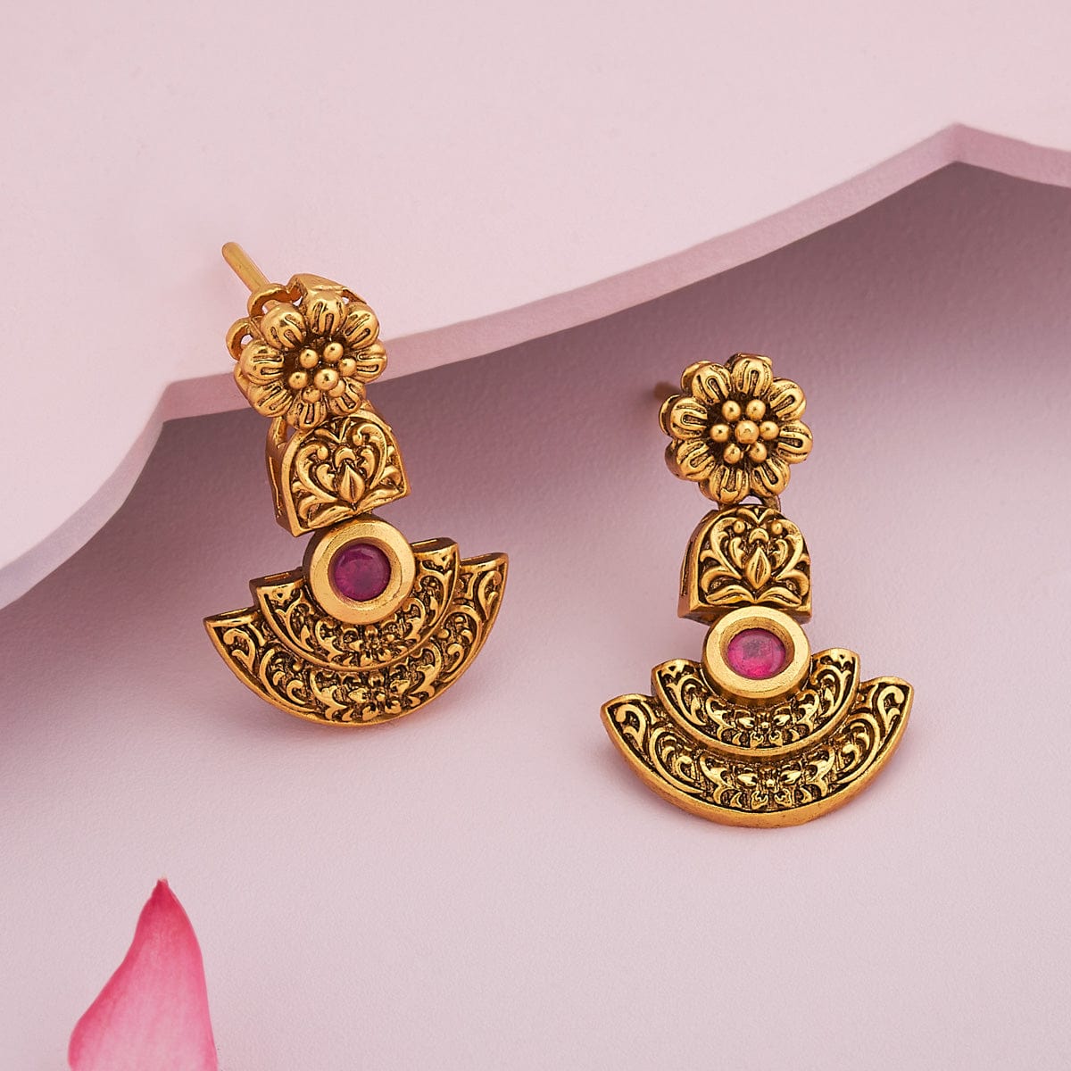 Antique Earring Antique Earring 185355