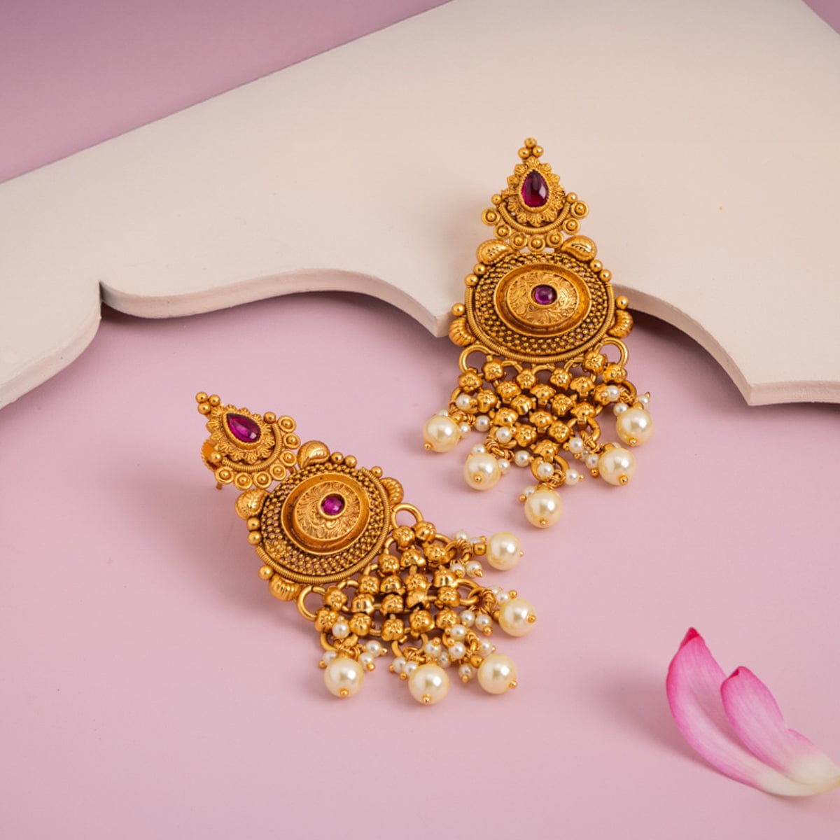 Antique Earring Antique Earring 185391