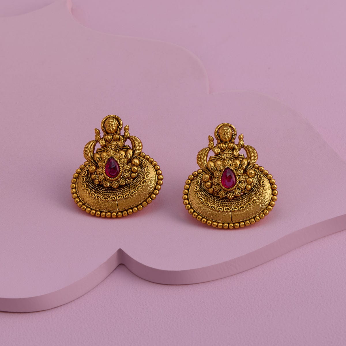 Antique Earring Antique Earring 190835