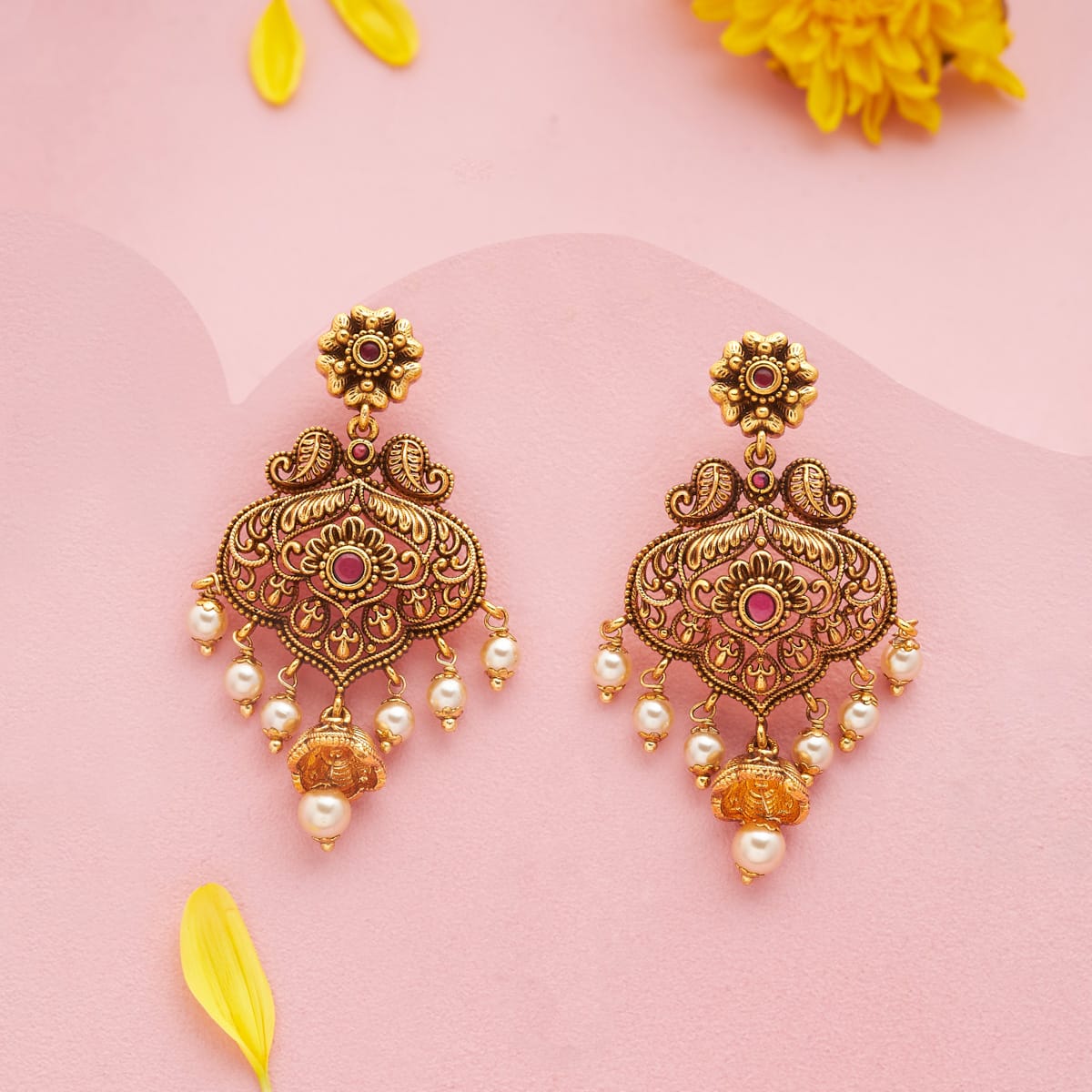 Antique Earring Antique Earring 197557