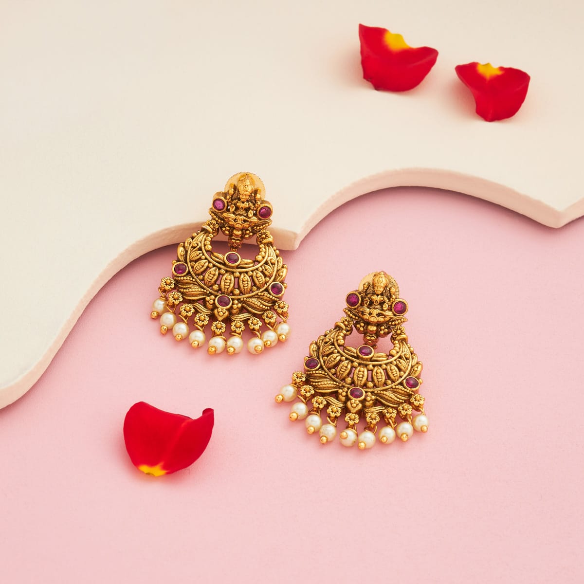 Antique Earring Antique Earring 199382