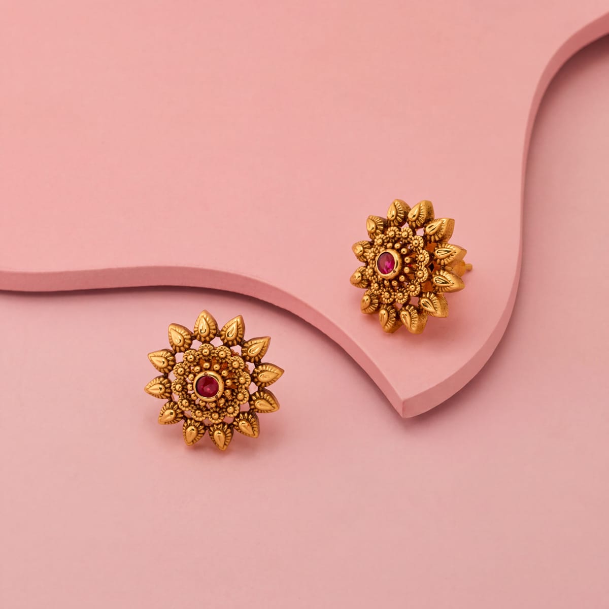 Antique Earring Antique Earring 202533