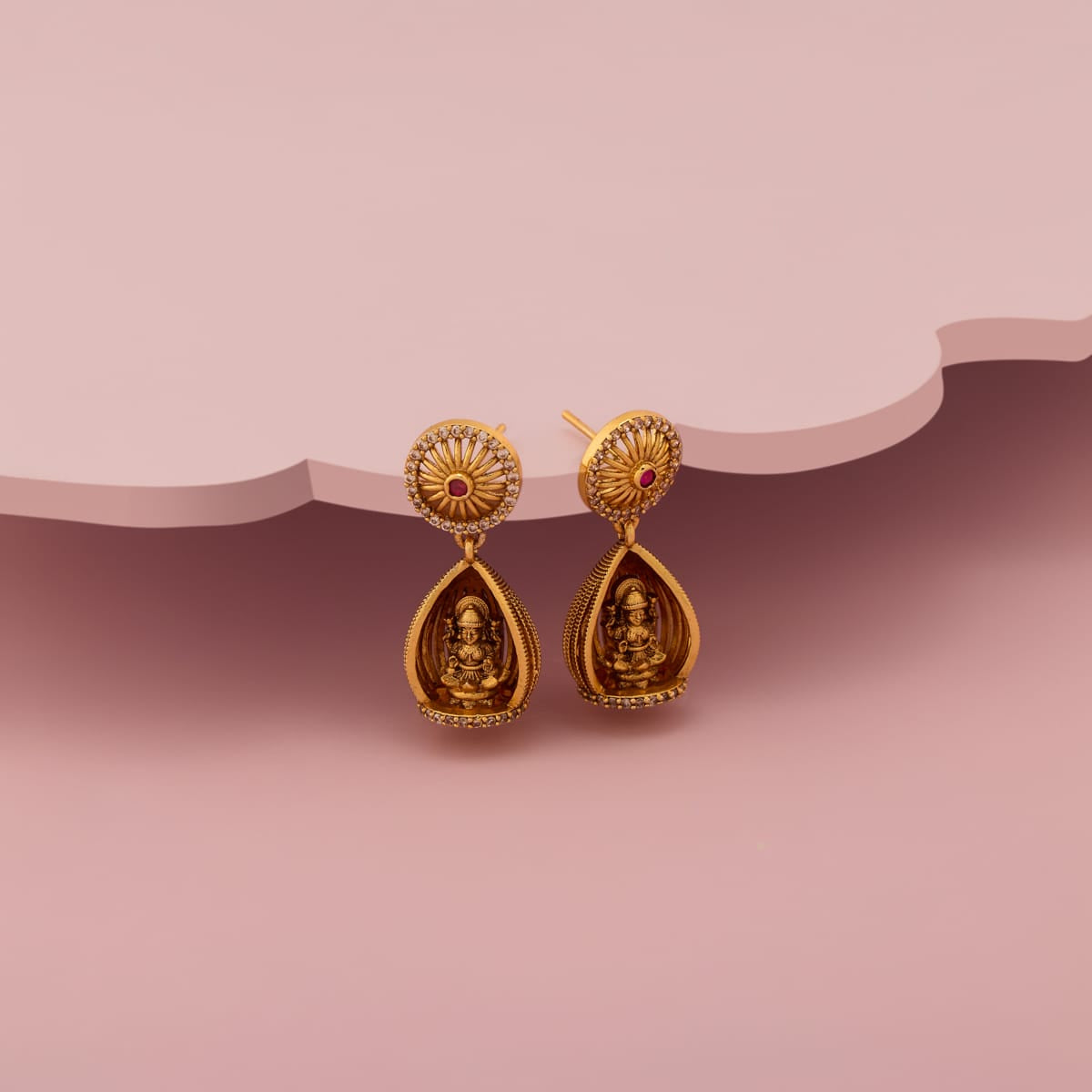 Antique Earring Antique Earring 205906