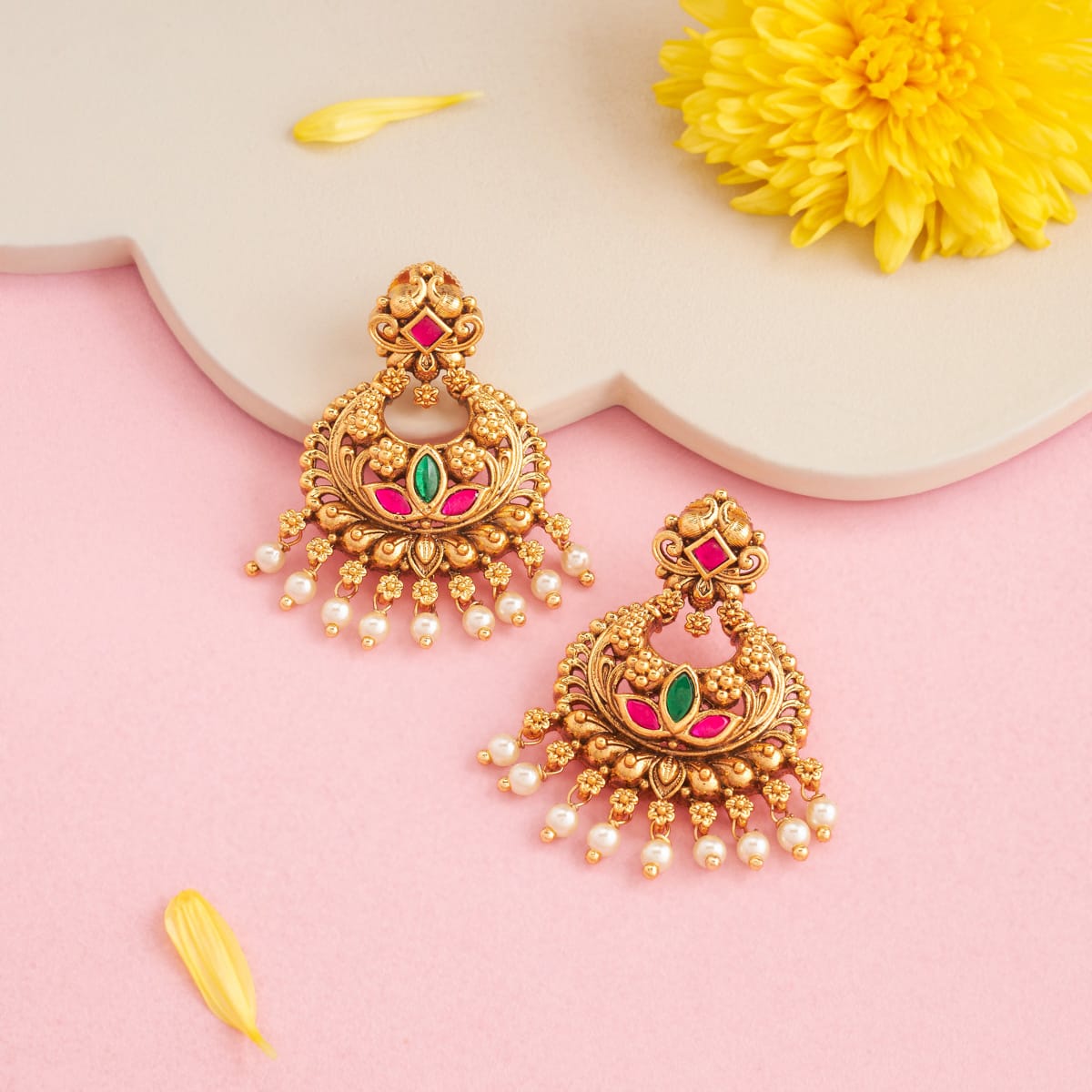 Antique Earring Antique Earring 199384