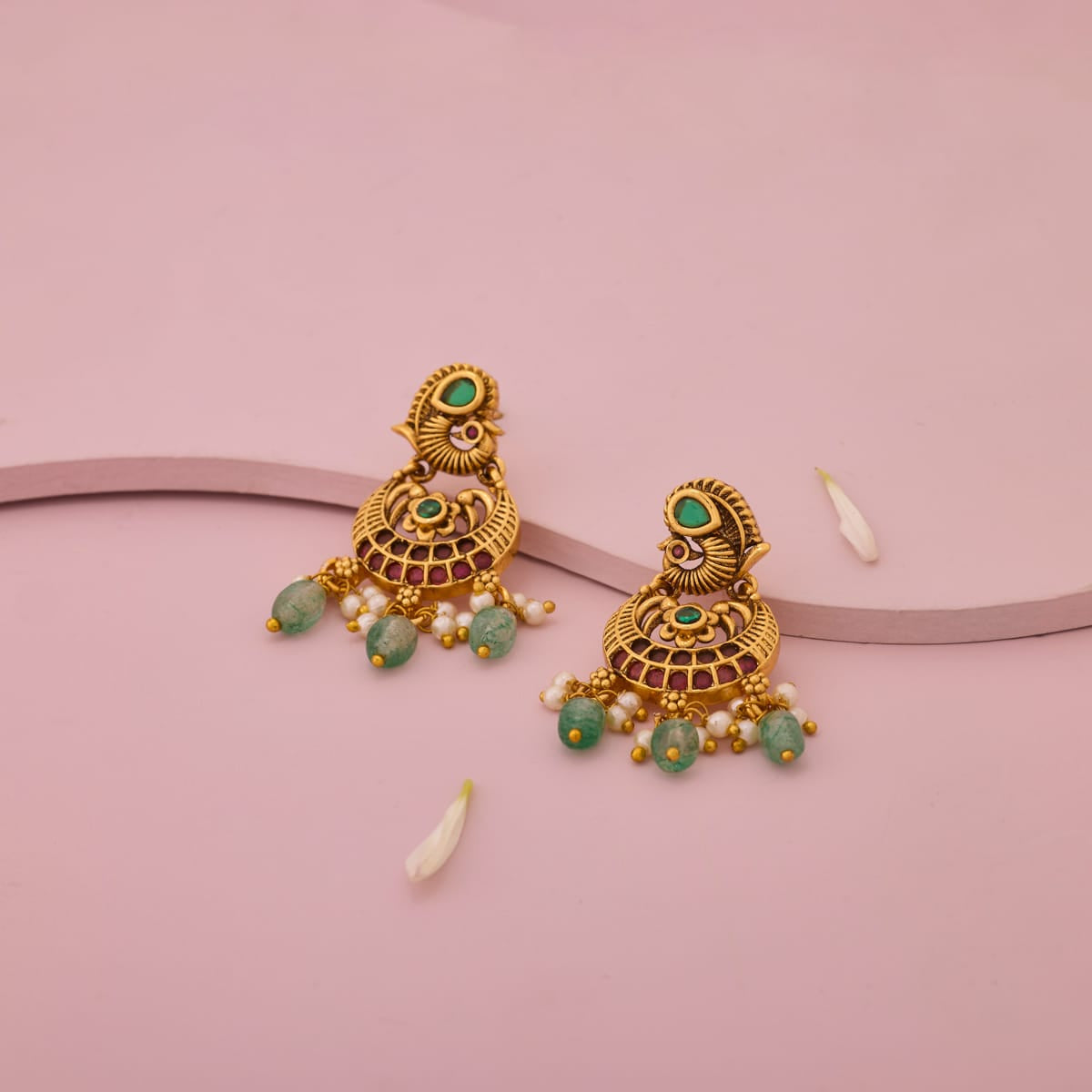 Antique Earring Antique Earring 203490