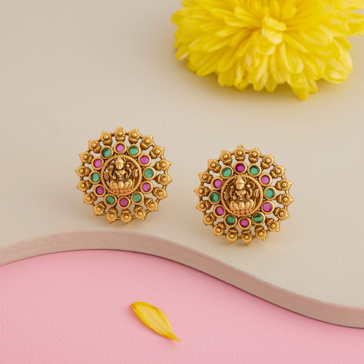 Antique Earring Antique Earring 204814