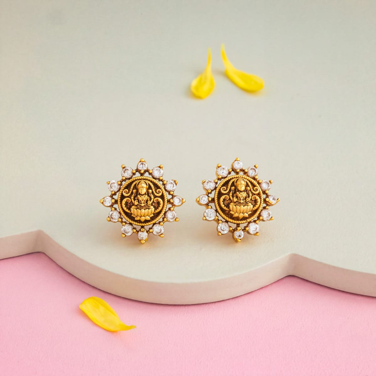 Antique Earring Antique Earring 204201