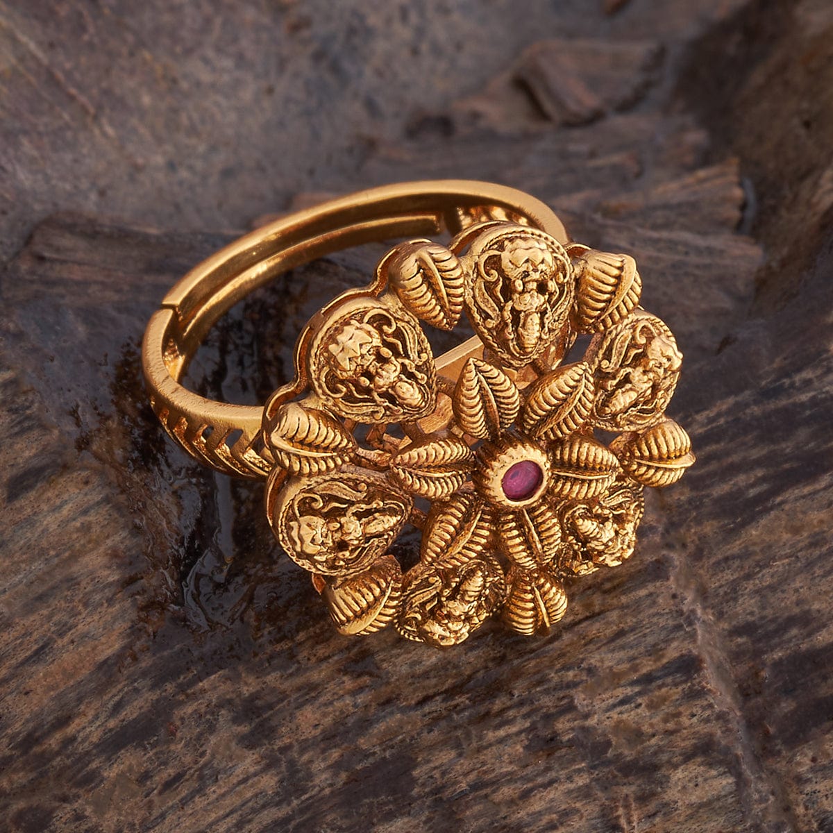 Antique Finger Ring Antique Finger Ring 180043