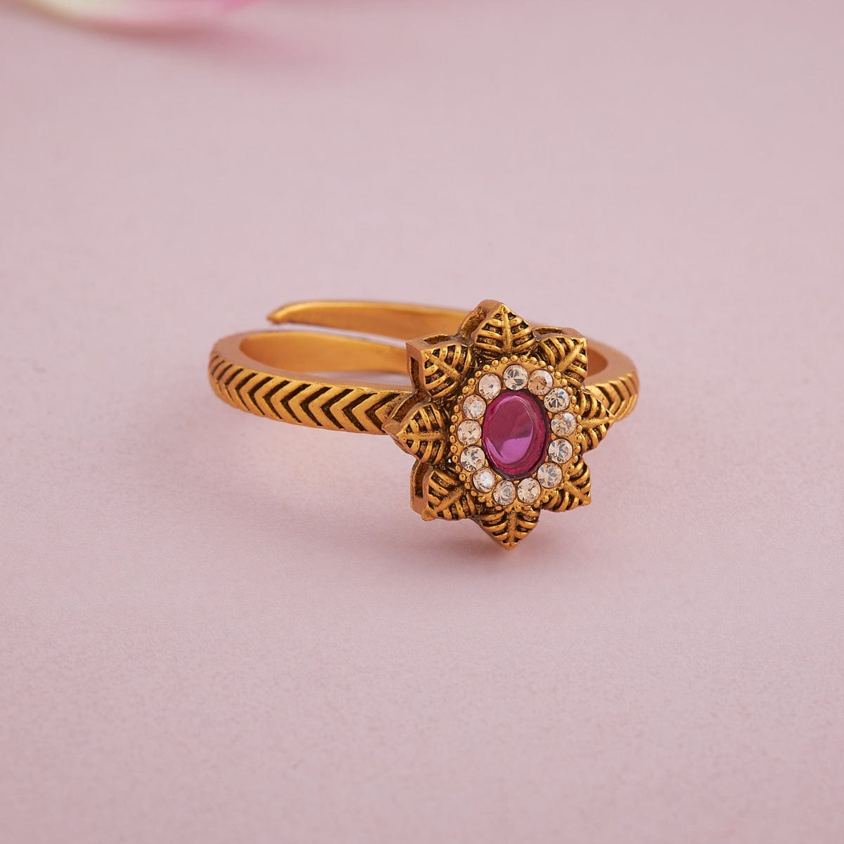 Antique Finger Ring Antique Finger Ring 184953