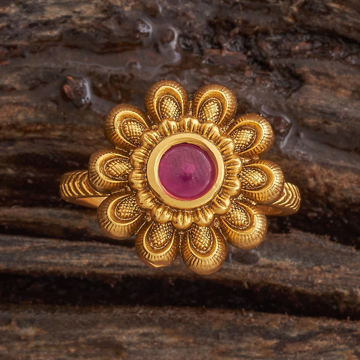 Antique Finger Ring Antique Finger Ring 184956