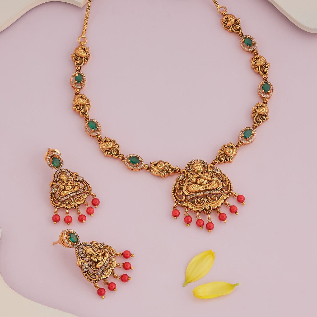 Antique Necklace Antique Necklace 184570