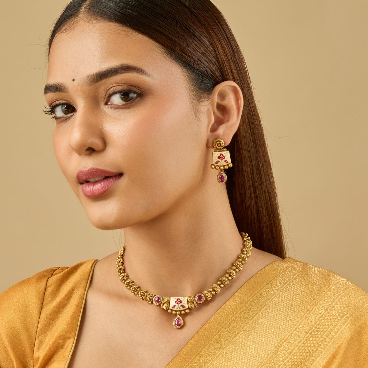 Antique Necklace Antique Necklace 185357