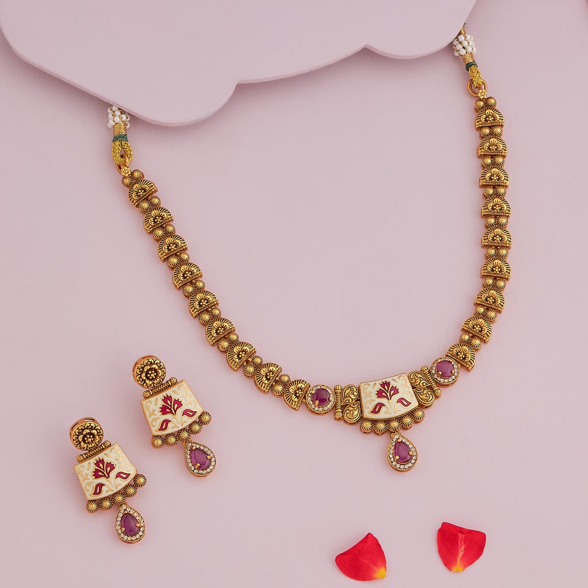 Antique Necklace Antique Necklace 185357