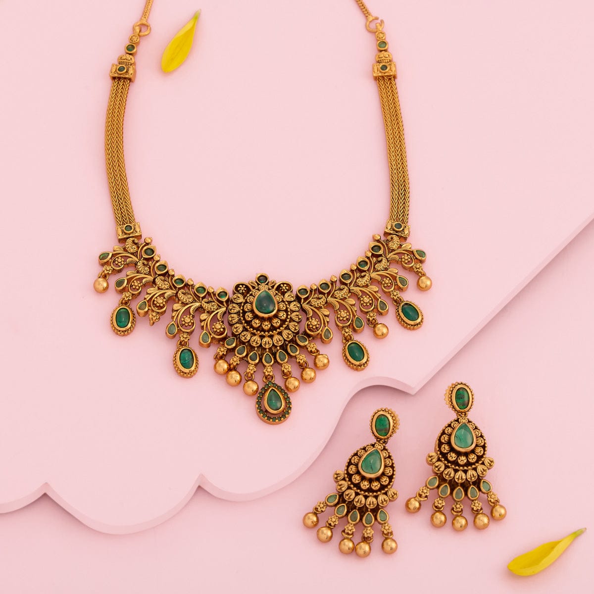 Antique Necklace Antique Necklace 191129