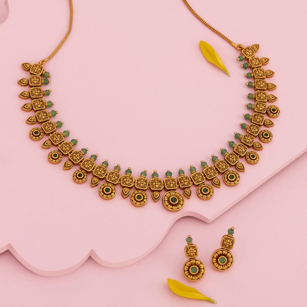 Antique Necklace Antique Necklace 191611