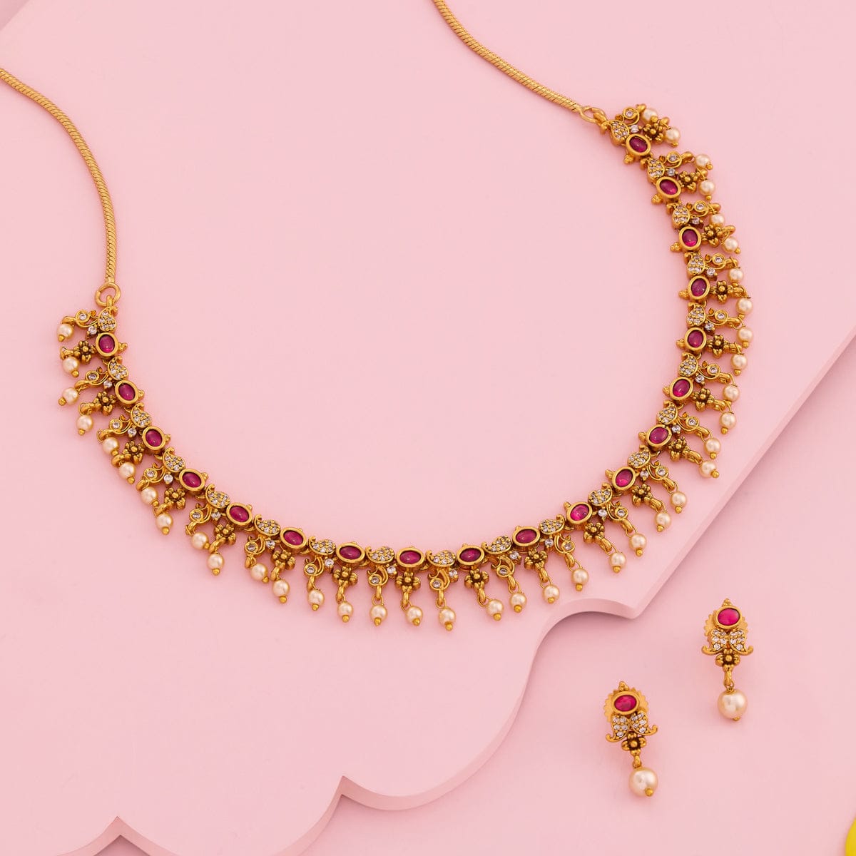 Antique Necklace Antique Necklace 194121