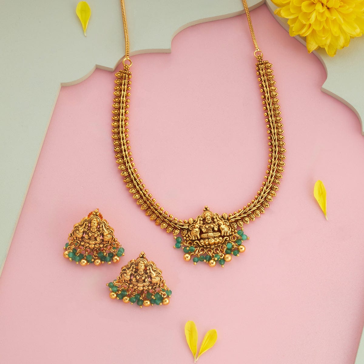 Antique Necklace Antique Necklace 197131