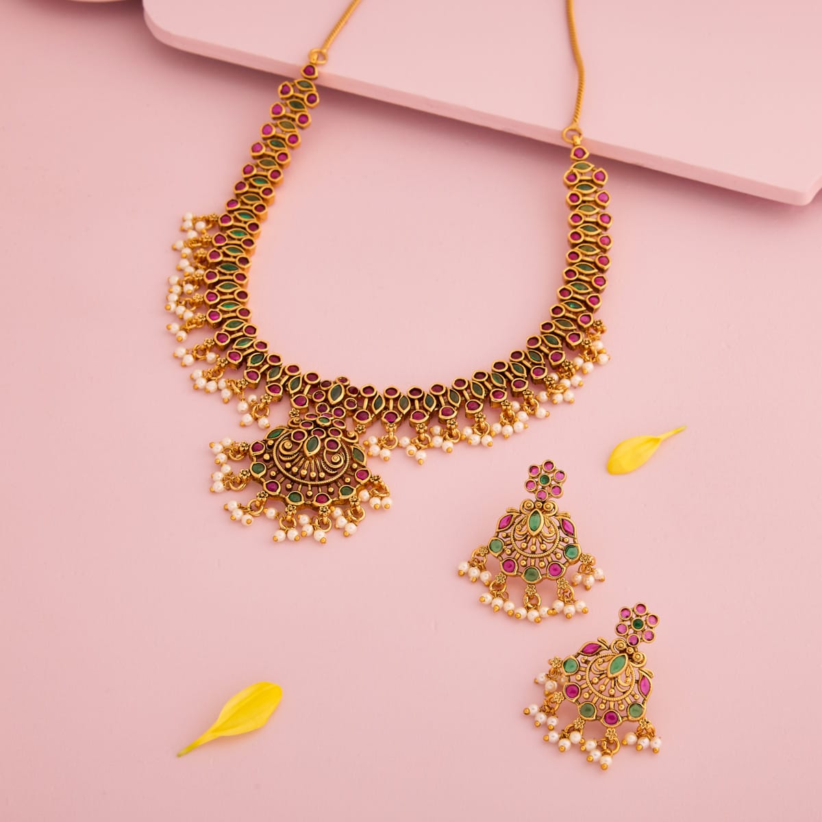 Antique Necklace Antique Necklace 201363