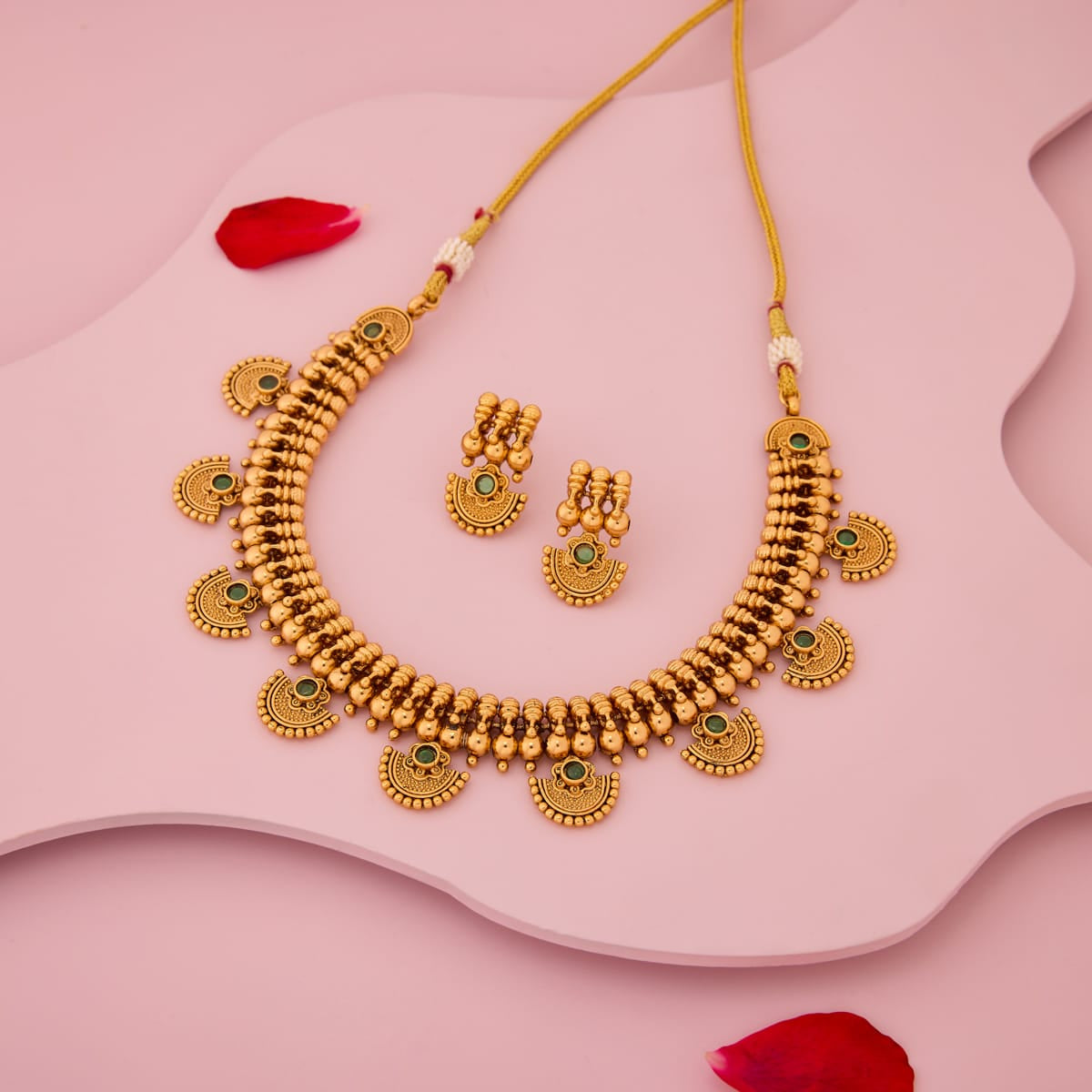 Antique Necklace Antique Necklace 204090