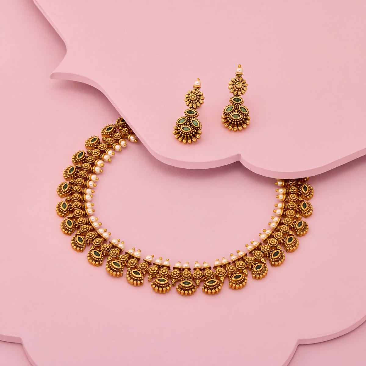 Antique Necklace Antique Necklace 204777