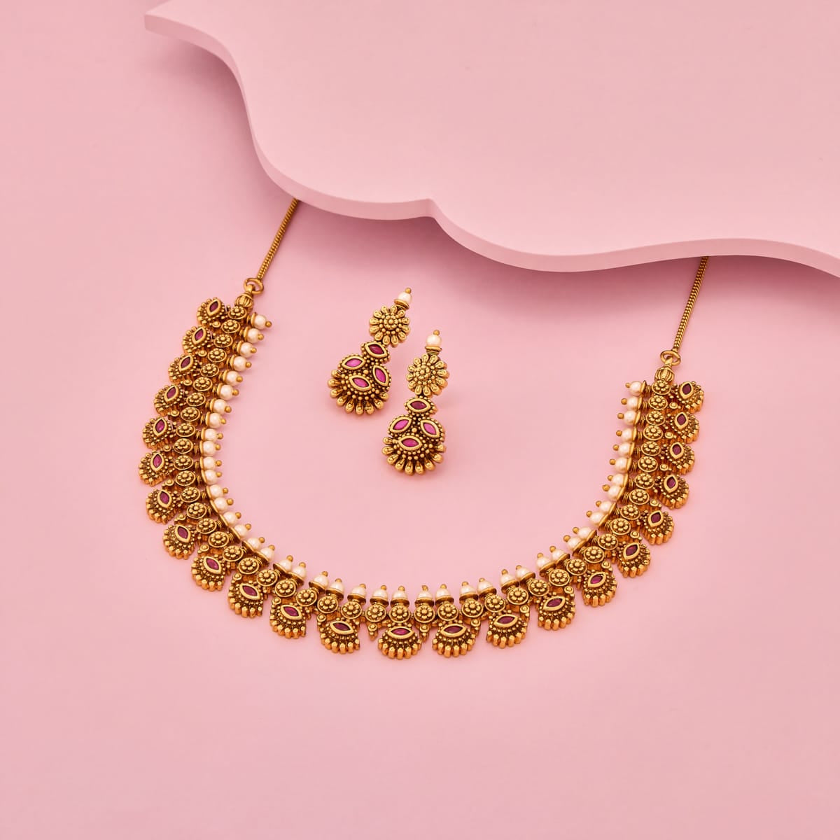 Antique Necklace Antique Necklace 204777