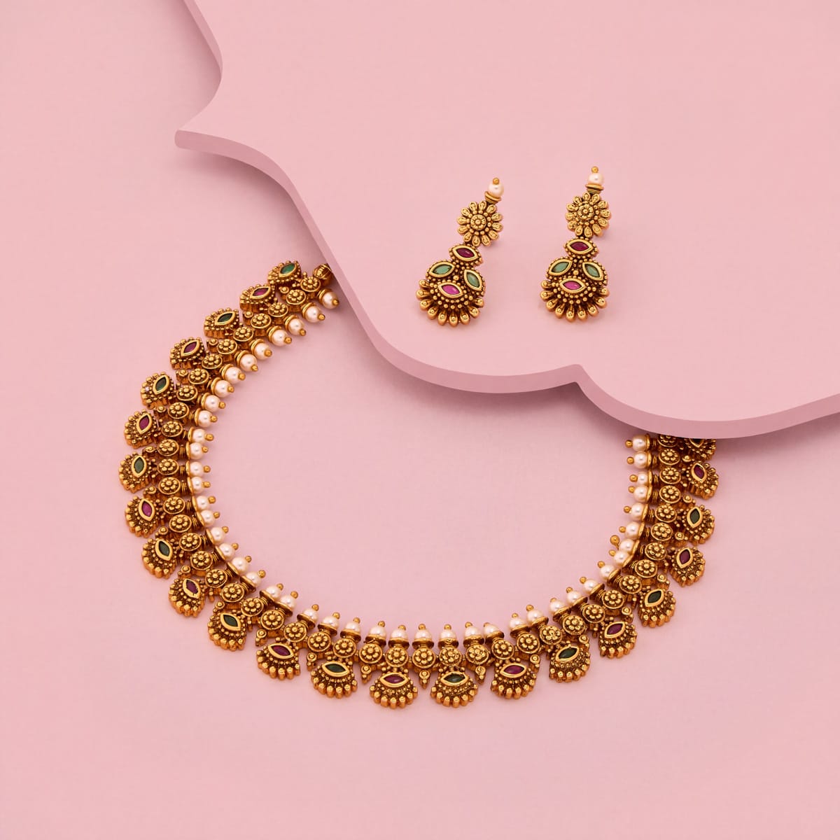 Antique Necklace Antique Necklace 204777
