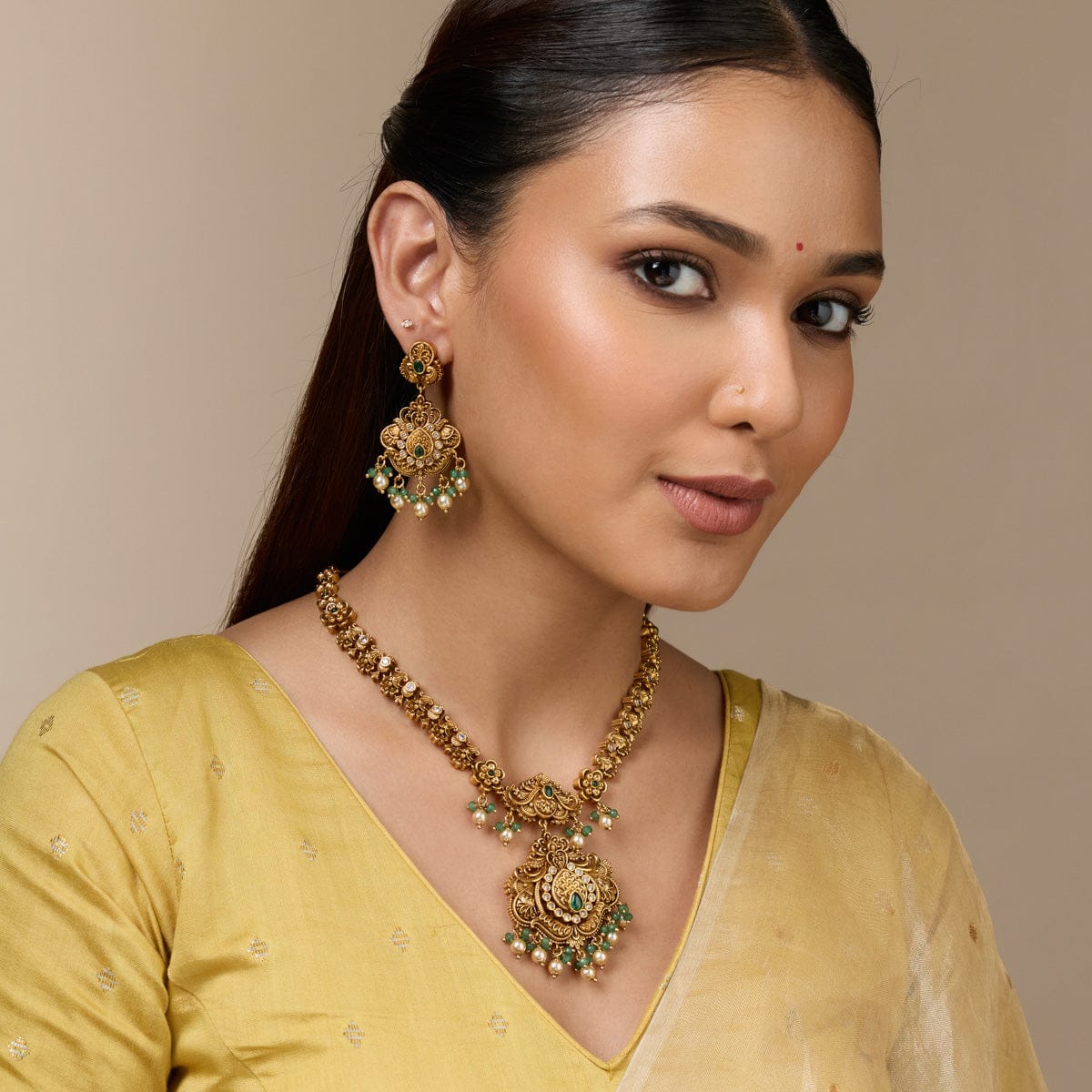 Antique Necklace Antique Necklace 190719