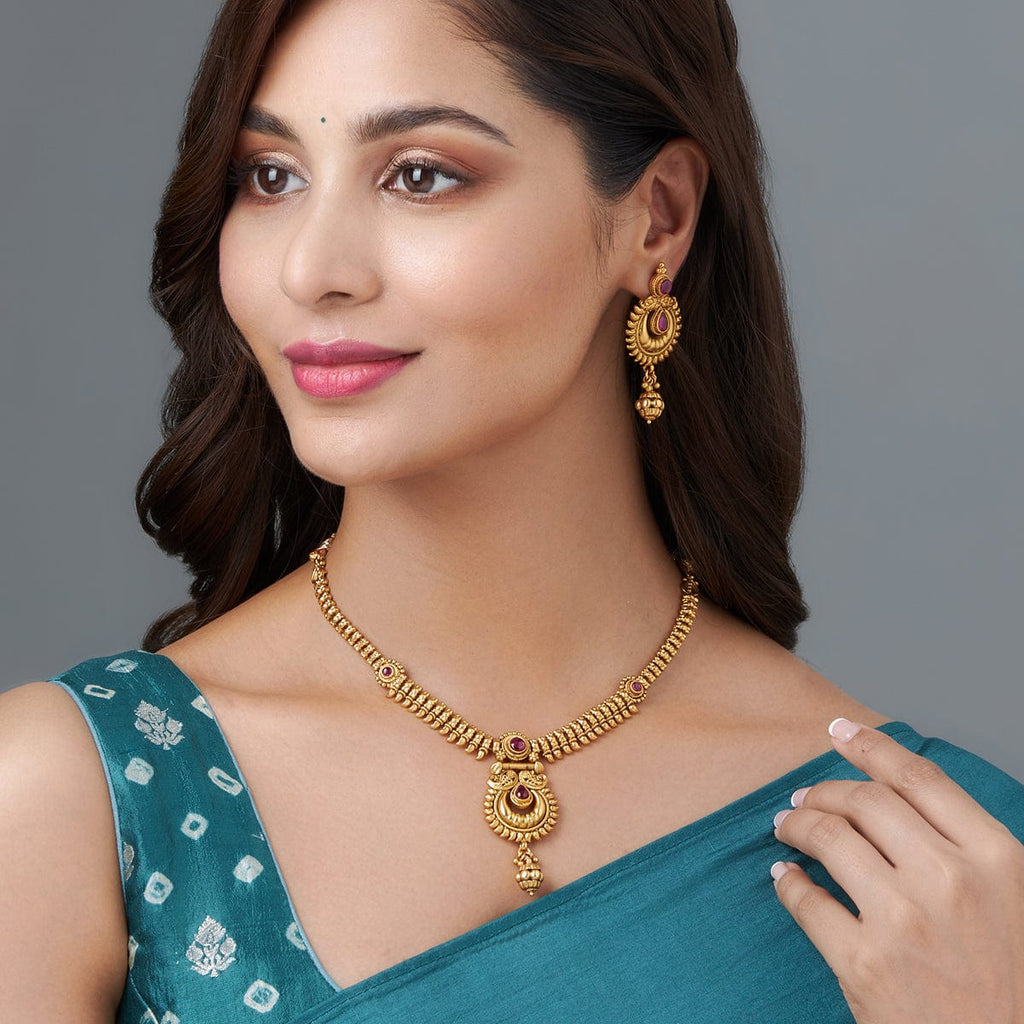 https://www.kushals.com/cdn/shop/files/antique-necklace-ruby-gold-antique-necklace-156008-36567034462364_1024x1024.jpg?v=1695879643