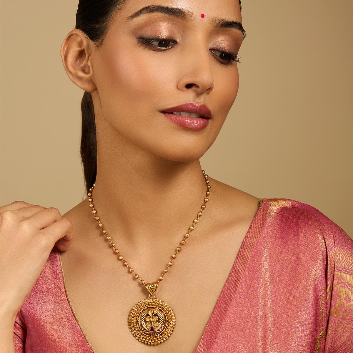 Antique Necklace Antique Necklace 165095