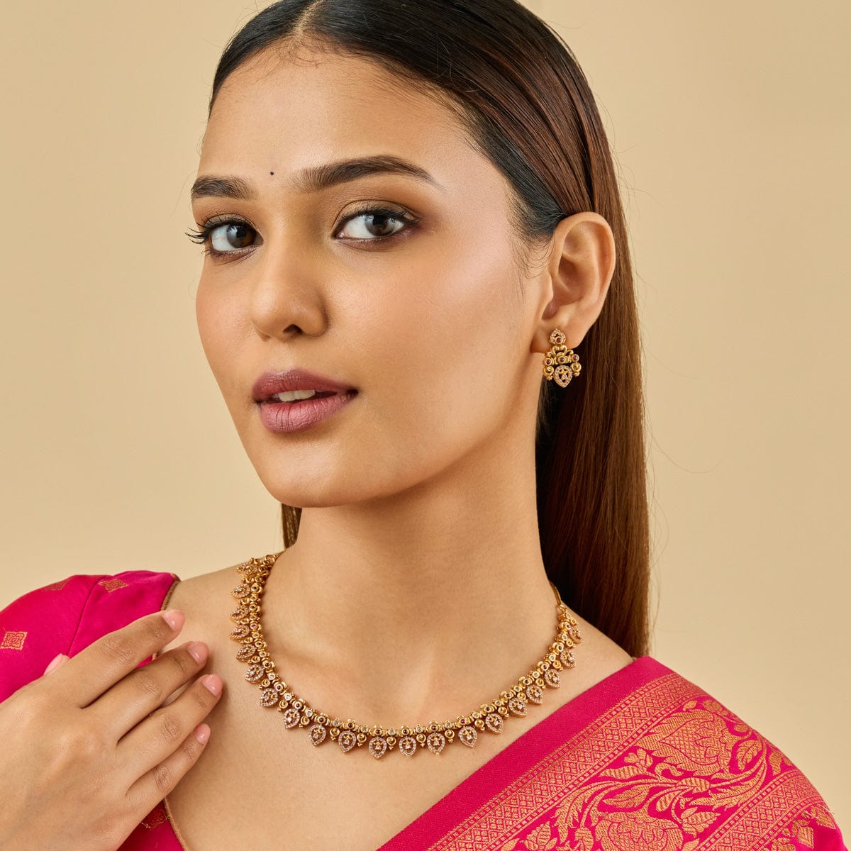 Antique Necklace Antique Necklace 185554